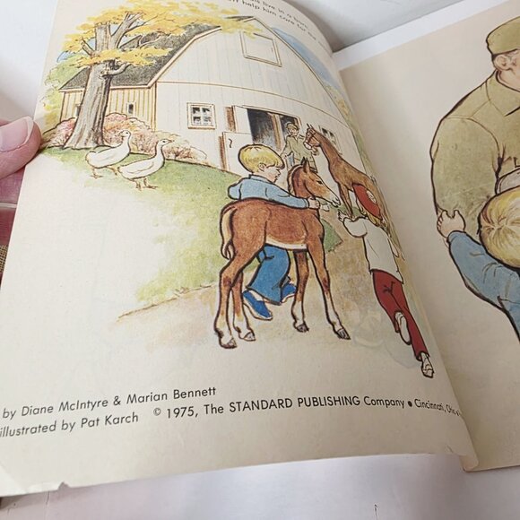 Vtg 1975 God is Good Wipe Clean Religious Kids Story Book Standard Publishing - Picture 3 of 4